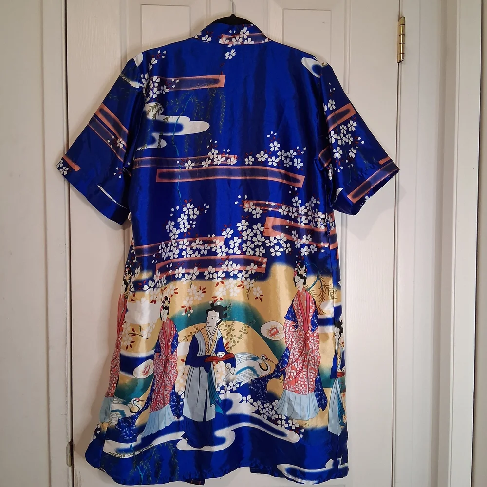 Royal Blue Satin Kimono Jacket with Geisha Print - Picture 2 of 15